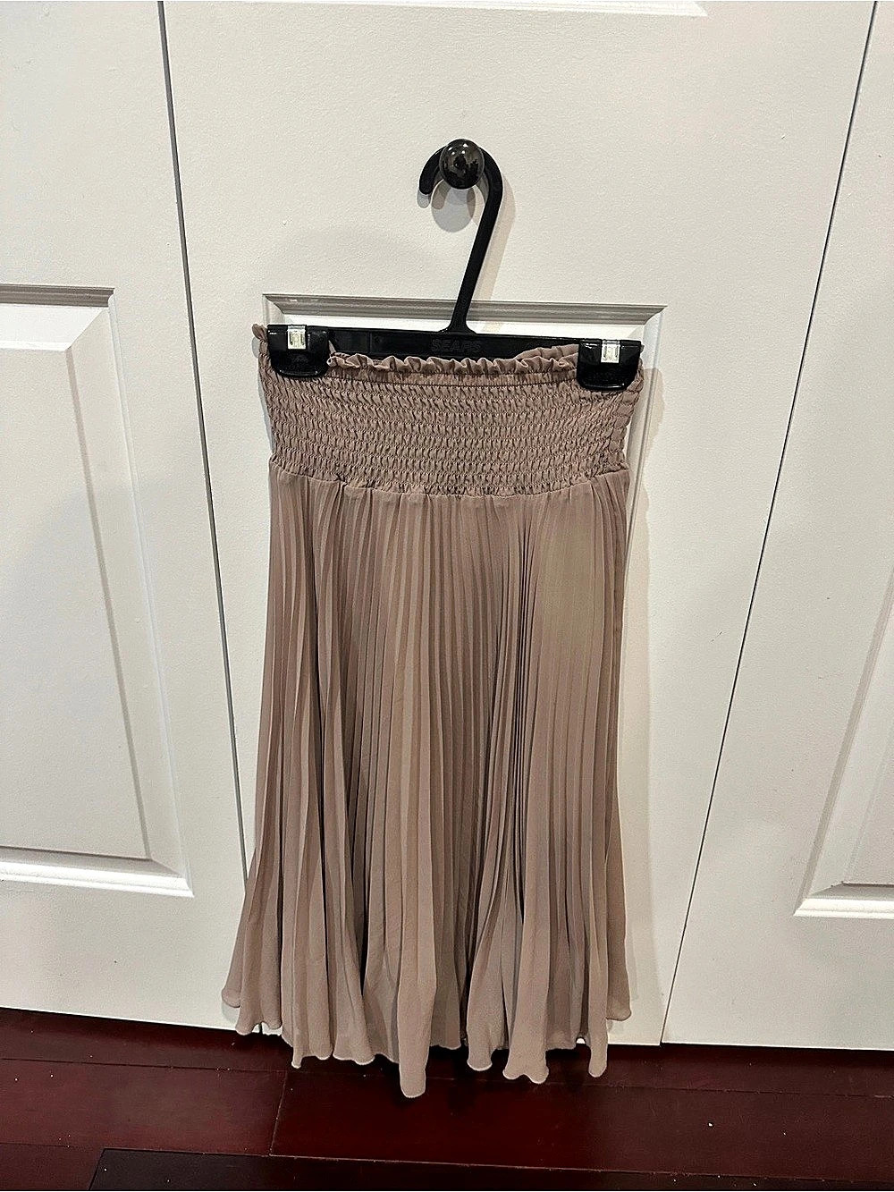 Wilfred Twirl Skirt Pleated Midi Skirt in beige
